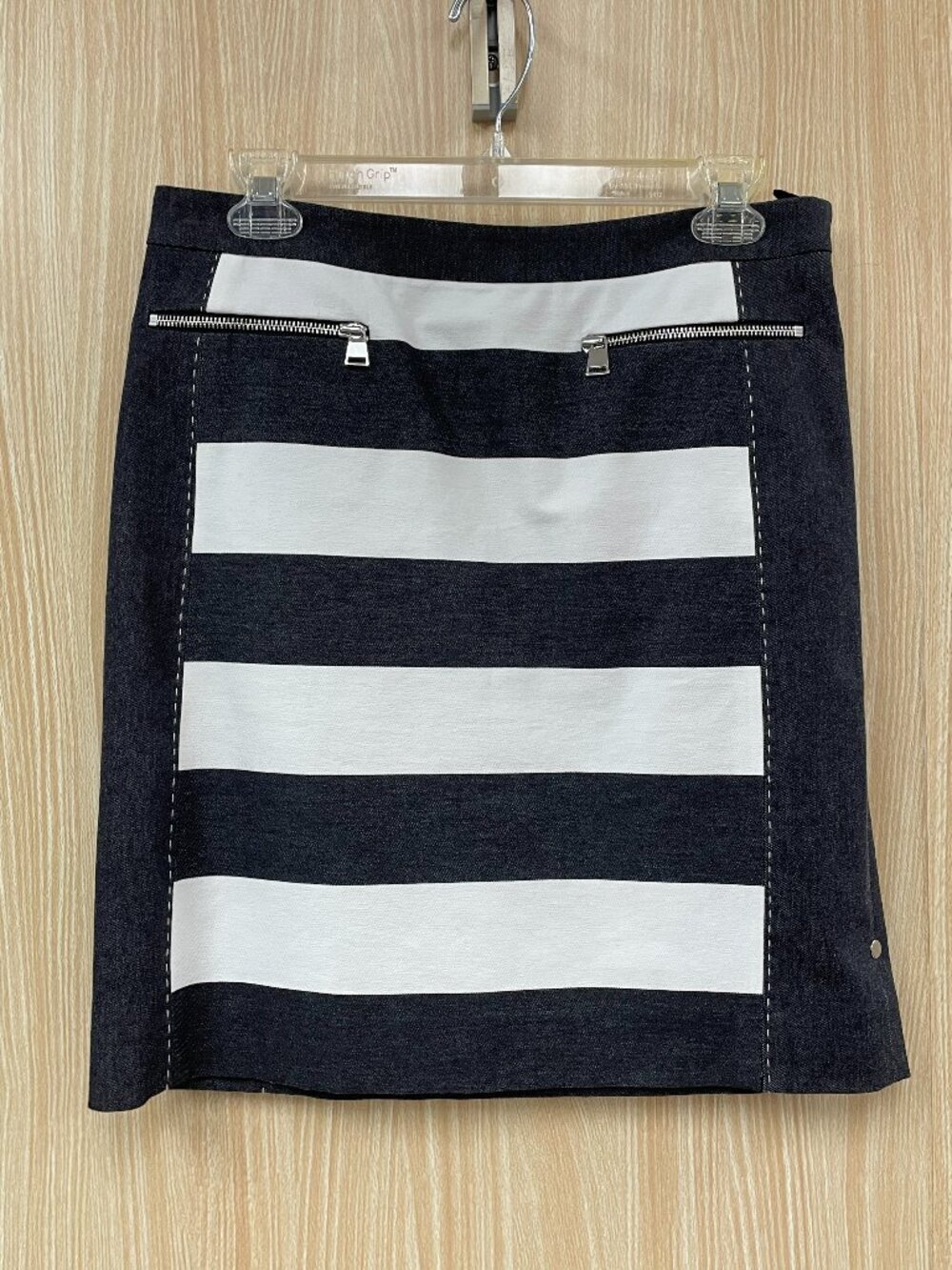 Per Se black stripe skirt size 4